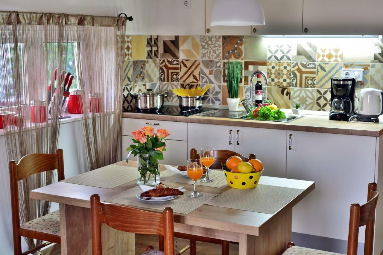 Apartmani Julija Водице Екстериор снимка