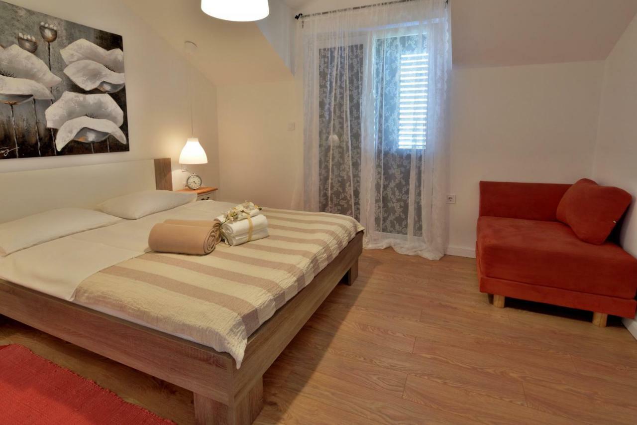 Apartmani Julija Водице Екстериор снимка