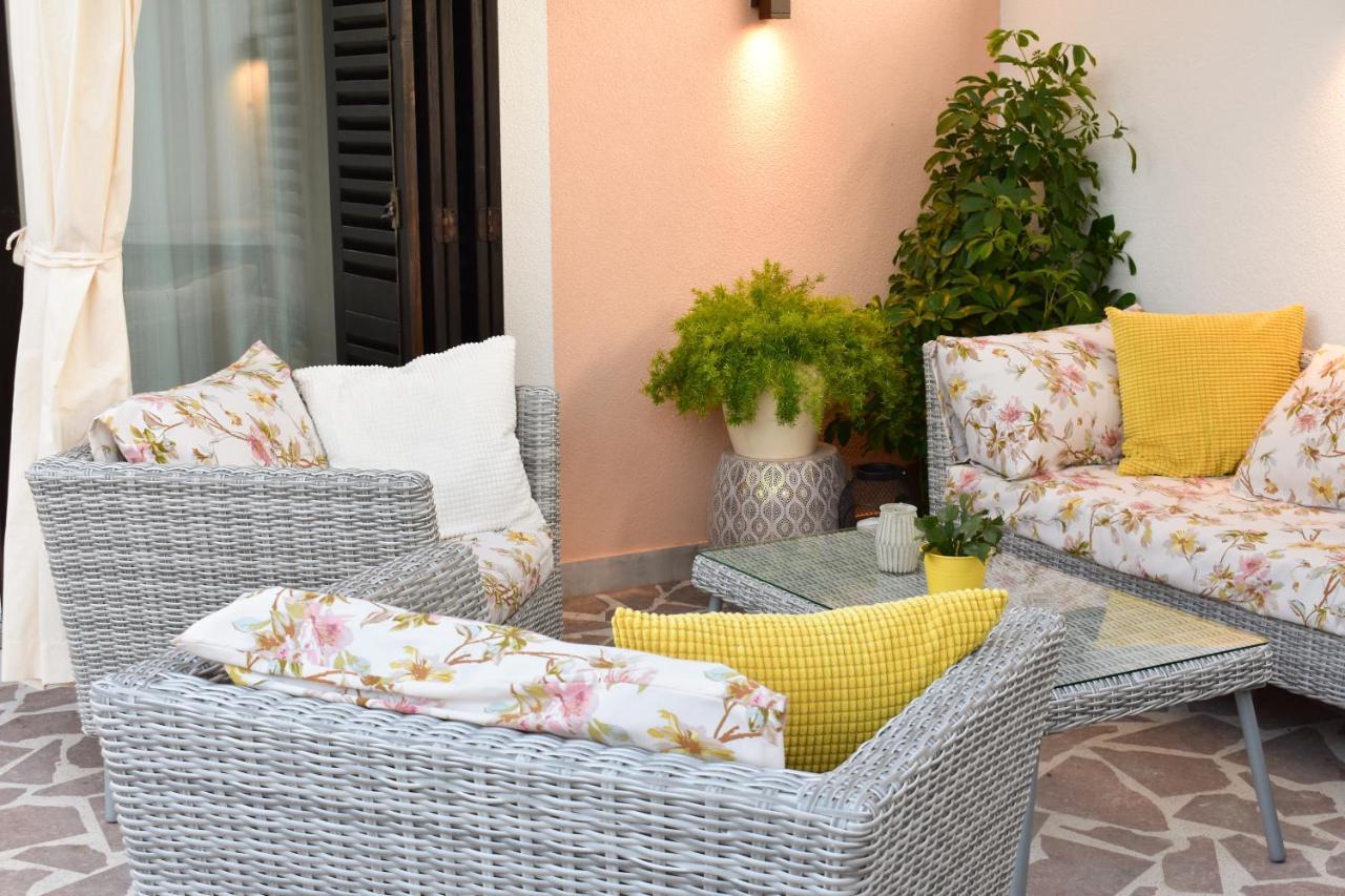 Apartmani Julija Водице Екстериор снимка